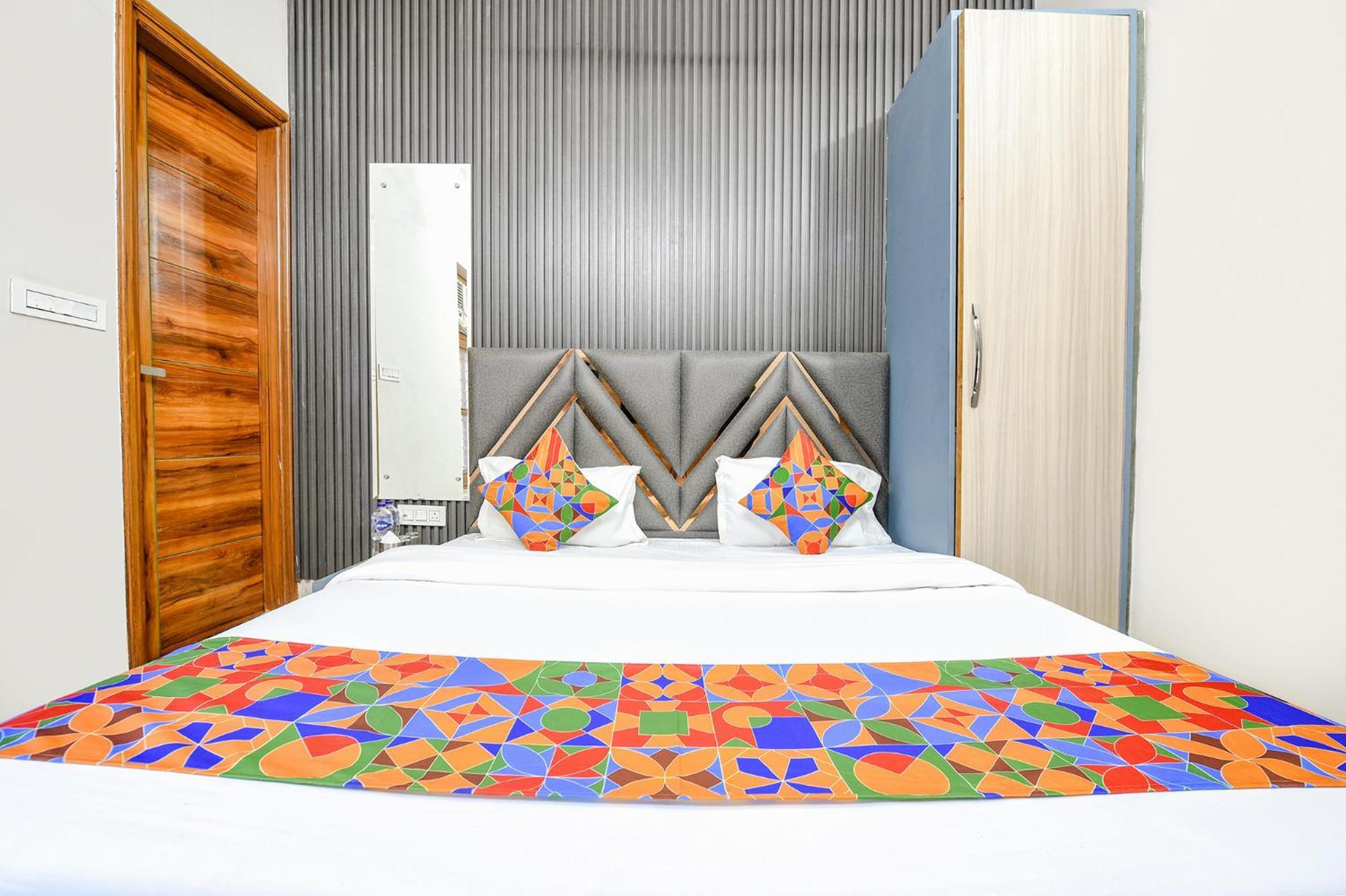 Fabhotel K9 Stay Лудяна Екстериор снимка